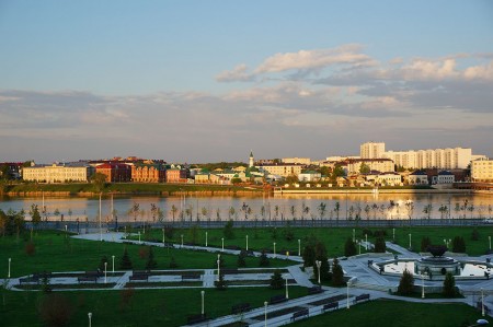 Вид ранним утром из окна отеля Биляр на Парк Тысячелетия Казани
